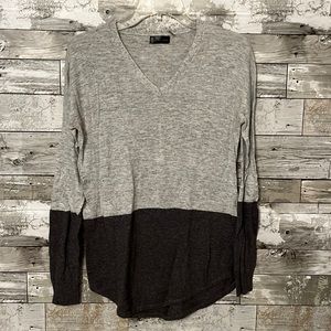Colorblock V-neck Sweater